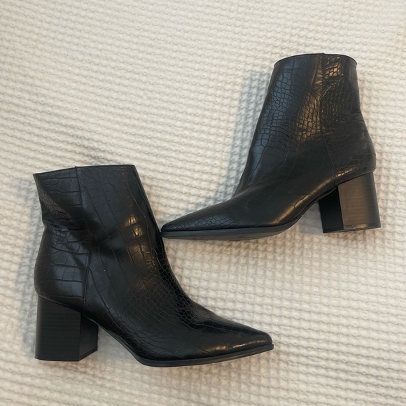 Blake Snakeskin Boots - Picture 1 of 2